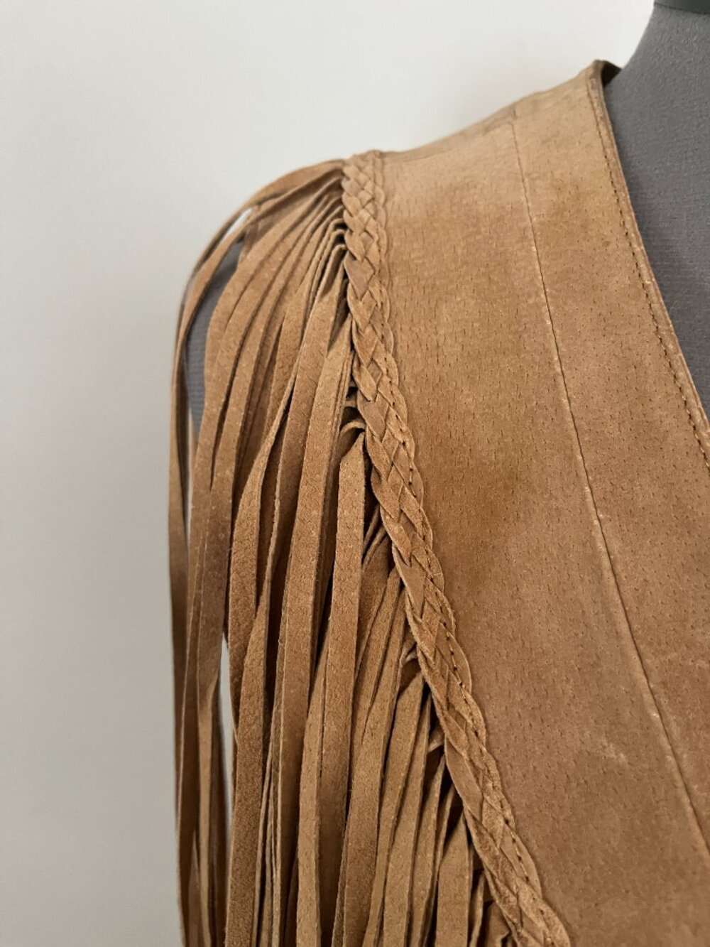 Forever 21 Sz M Light Brown Suede Leather Open Front Fringe Vest - Picture 6 of 12
